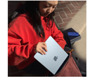 Apple MacBook Air 13.6" A3240 (2025) M4 Chip / 16GB Unified Memory / 512GB SSD / Silver – Excellent Grade minor scratch (Refurbished)